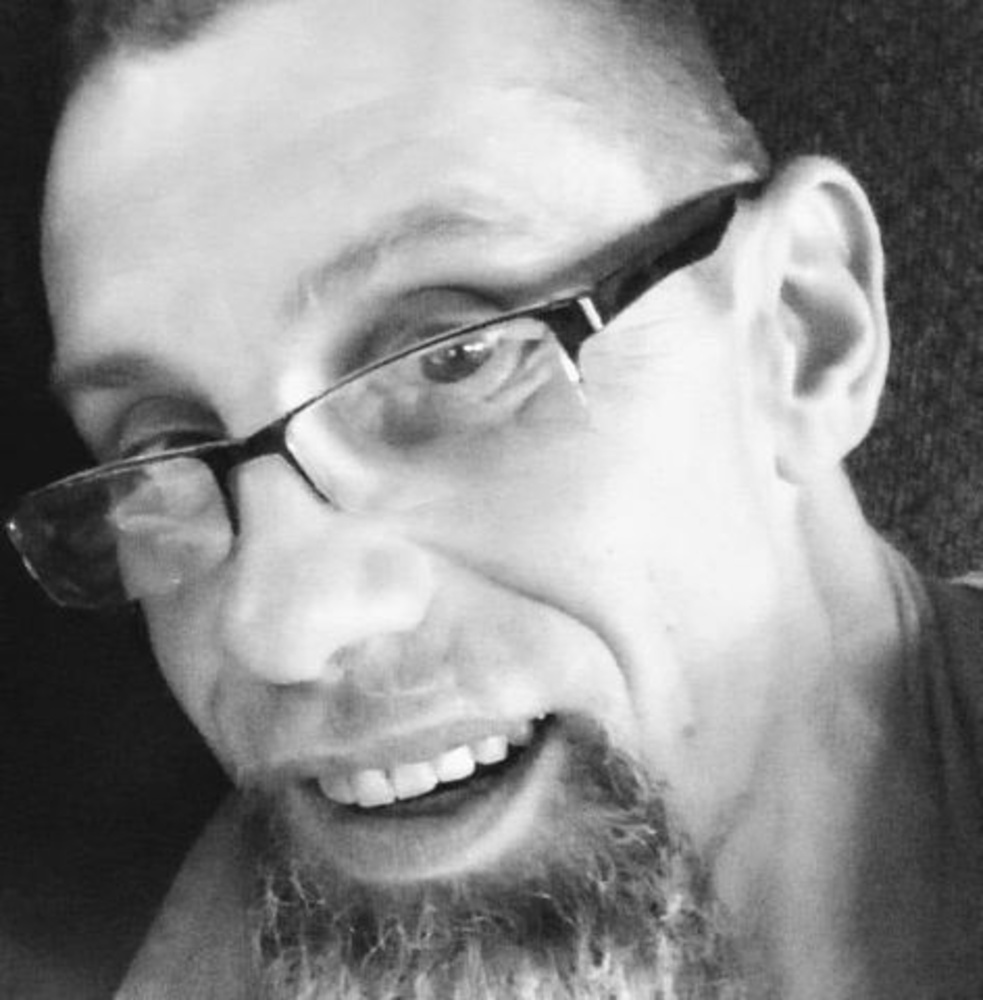 Meet your Posher, Eric